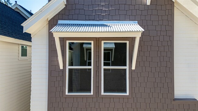 Photo - 881 Rachel St