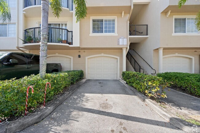 Building Photo - 500 Crestwood Ct N Unit 511 Rental