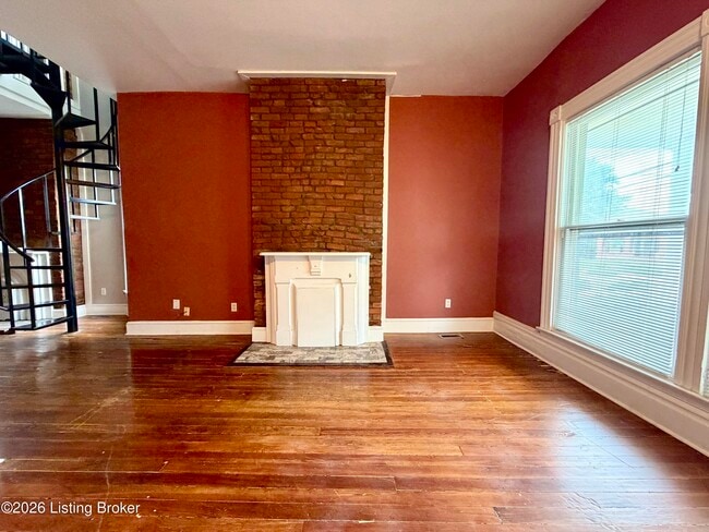 Photo - 1039 E Breckinridge St Unidad 1