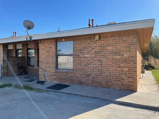 Photo - 7214 Dale Rd