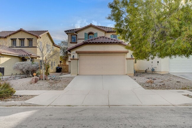 Building Photo - Totally Updated Solar Powered 4 Bedroom! Bedroom and Bath Downstairs!