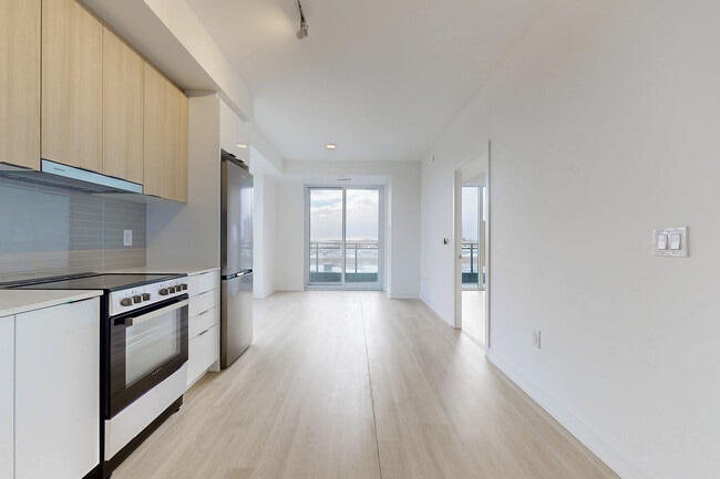 Photo - 9751 Markham Rd