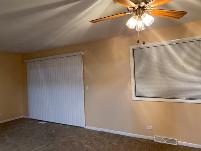 Photo - 519 Racine Ln