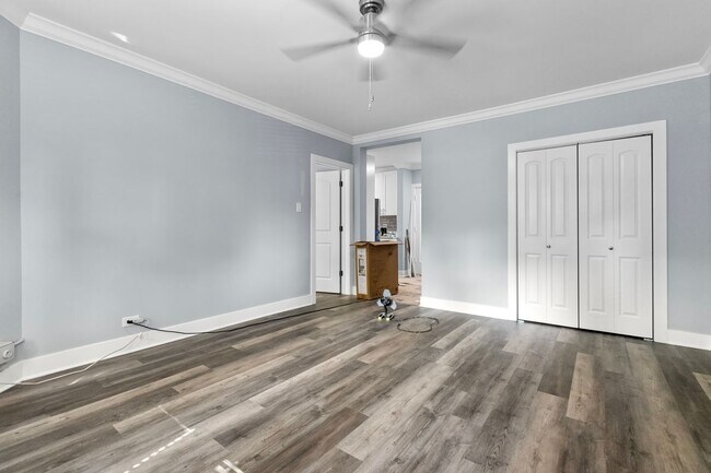 Photo - 3815 N Greenview Ave