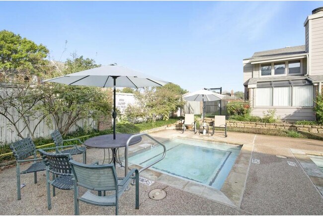 Photo - 2101 Count Fleet Dr Unidad 514