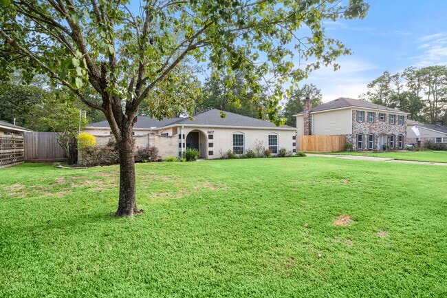 Photo - 6607 Apple Valley Ln