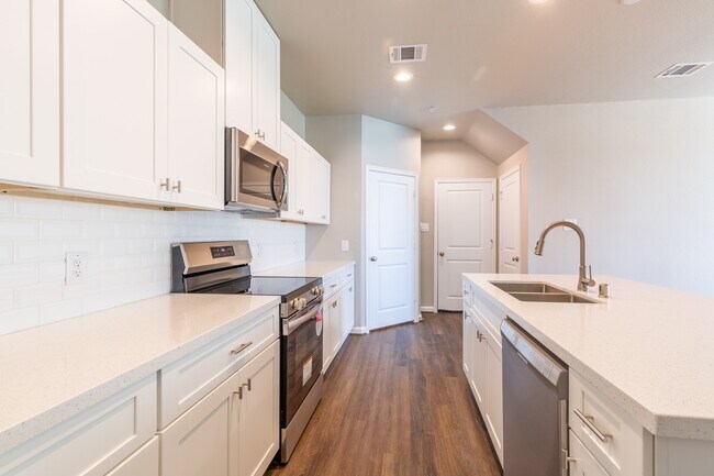 Photo - 103 Pk Pl Cir Unit B