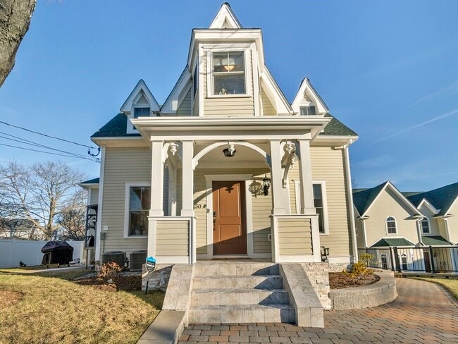 Building Photo - 50 Rowe St