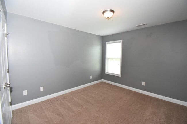 Building Photo - 131 S Prince Henry Way