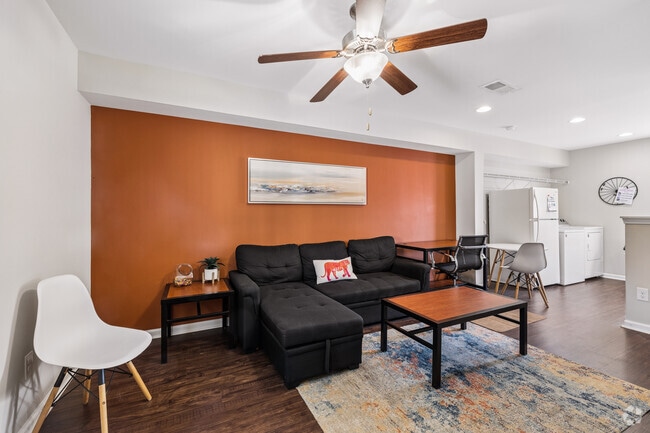 2BR, 2.5BA - 832SF - Living Room
