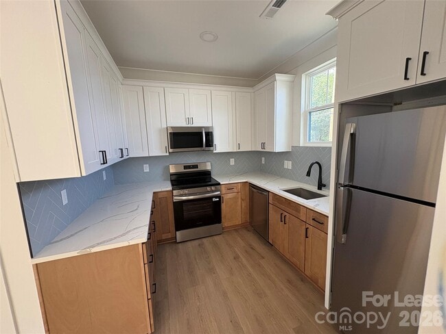 Photo - 2905 Clyde Dr