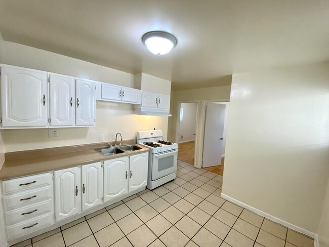 Photo - 1532 Locust Ave