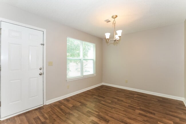 Photo - 2404 Boone Ct