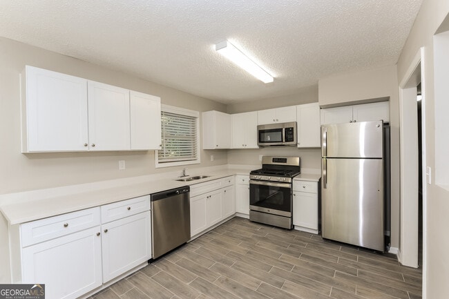 Photo - 5168 Legendary Ln