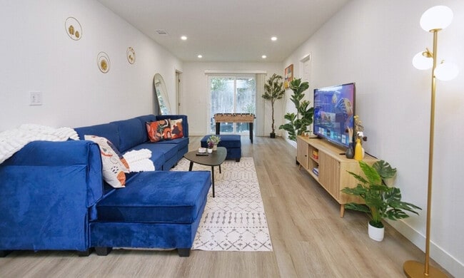 Building Photo - 4005 Jan Way Unit SI ID1541001P