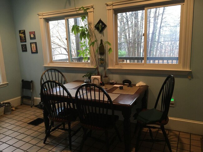 Photo - 3 bedroom on Mission Hill - no undergrads please