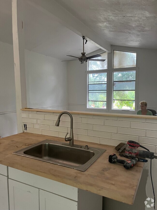 Building Photo - 4450 Tech Dr Rental