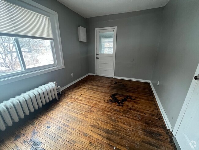 Building Photo - Cozy 3 Bedroom 1 Bathroom Duplex in Minnea... Rental