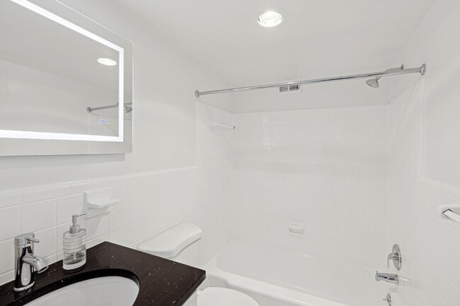 Photo - Stratford at Southern Towers