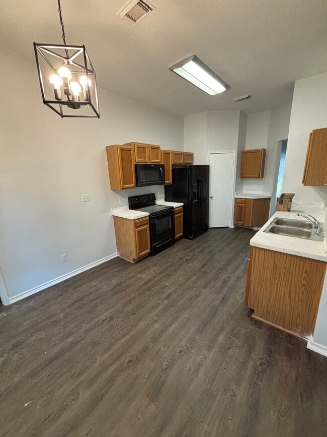 Photo - 8206 Coppergate