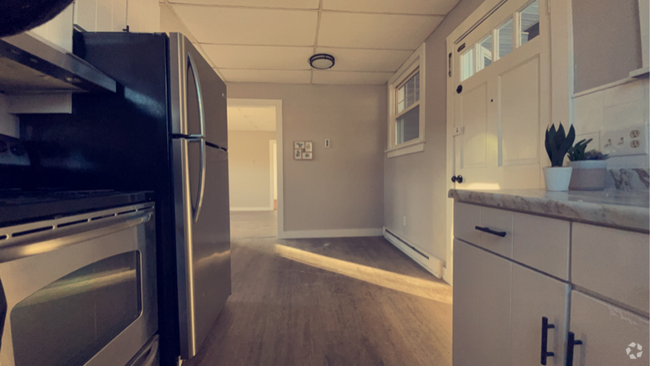 Building Photo - 1 Main St Rental