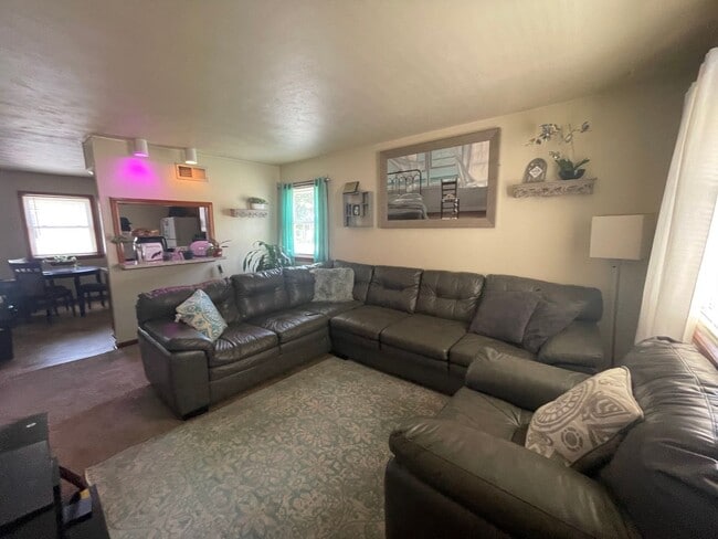 Photo - 2 BED / 1 BATH DUPLEX