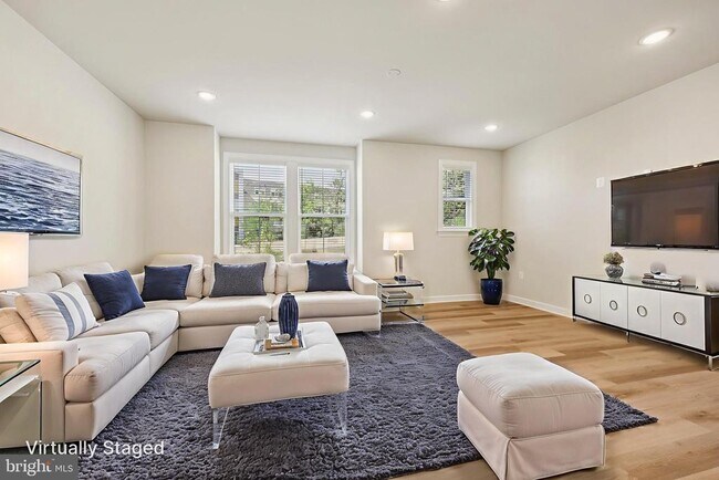 Photo - 7355 Mountaineer Dr