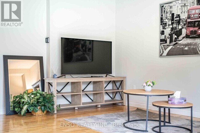 Photo - 24 Gentry Crescent