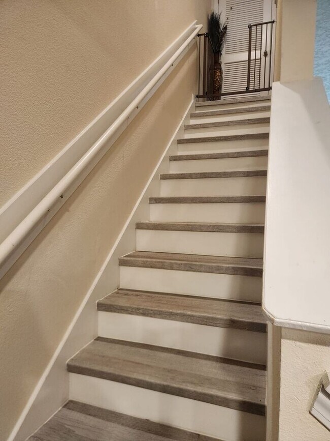 Photo - 545 Running Wds St