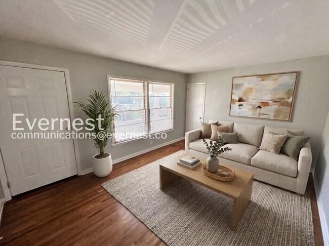 Photo - 3 Bed, 1.5 Bath Home with Garage / Pet-Friendly / Available Now!