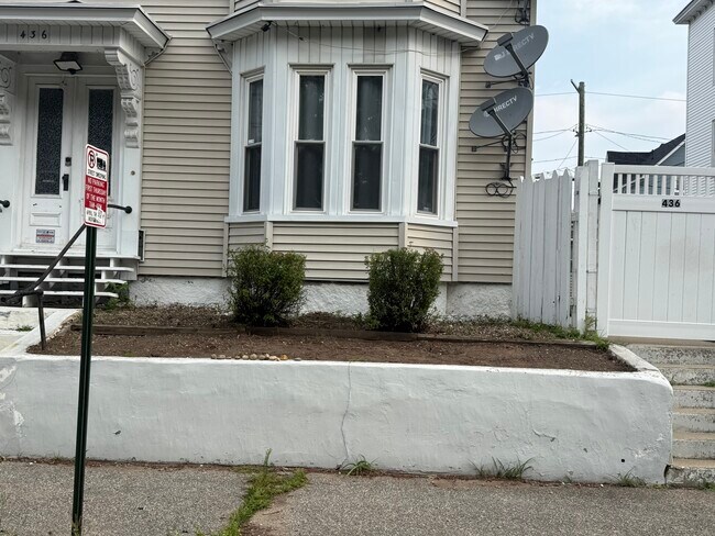 Photo - 436 Auburn St Unit Across from baseball field