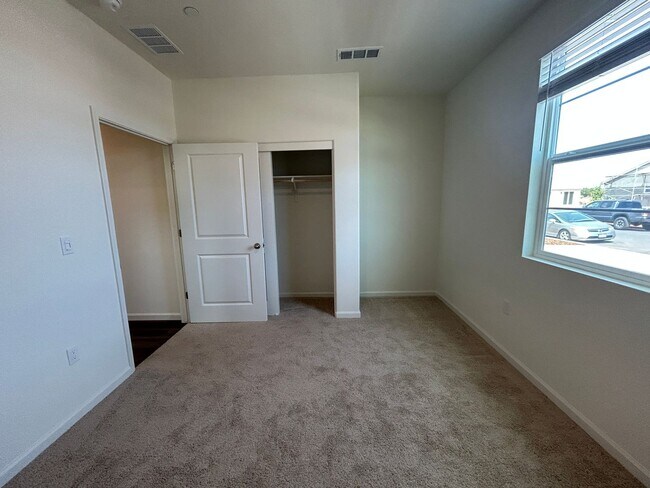 2001 Doug McCullough Ln