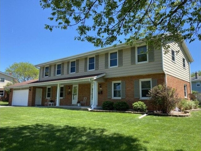 Building Photo - 5499 Rainbow Dr