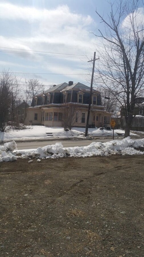 Photo - 186 Center St Unit 4