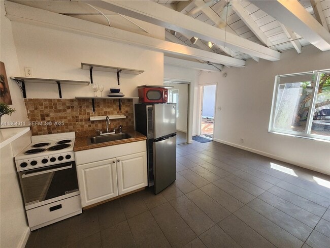 Photo - 315 Walnut St Unit 4