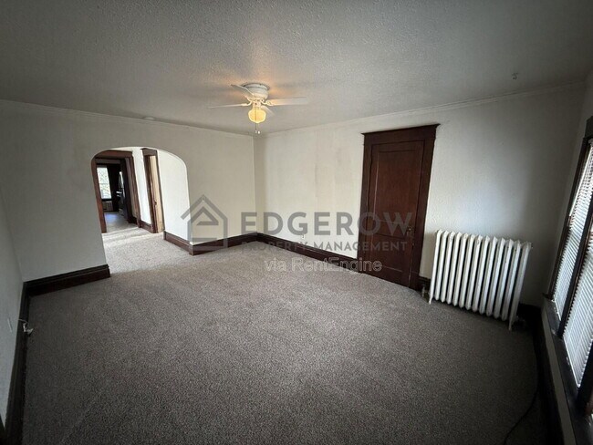 Photo - 1029 Tamarack Ave NW