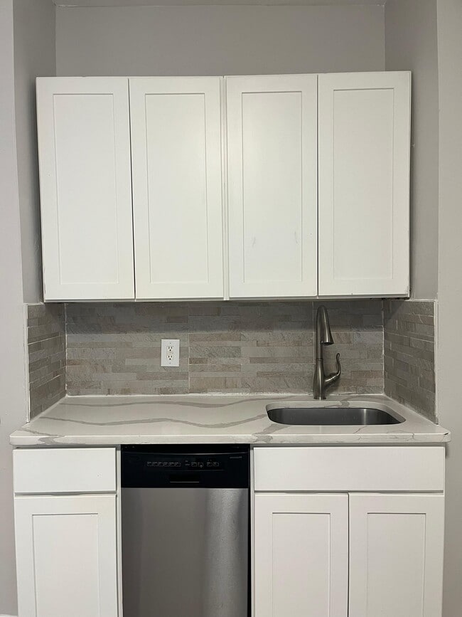 Photo - 5713 Hudson Ave Unidad 12