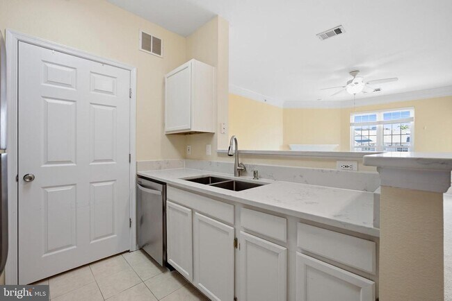 Photo - 1580 Spring Gate Dr. Unit 4415