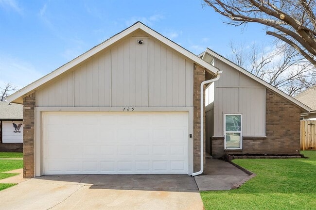 Building Photo - 725 Lapwing Rd