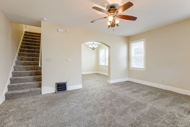 Photo - Spacious 3 Bedroom Duplex in the Heart of Midtown Featuring Detached Garage!!