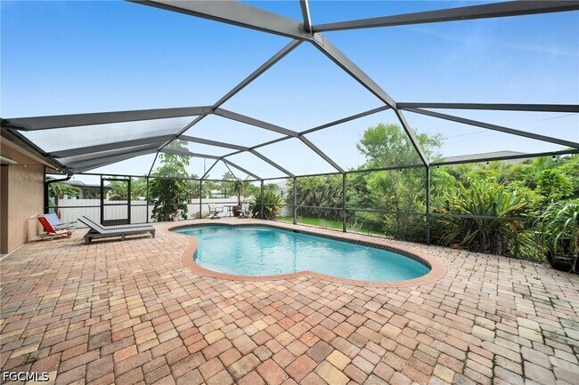 Photo - 3505 Surfside Blvd