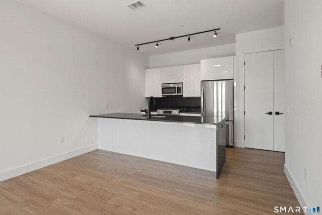 Photo - 78 Unquowa Pl