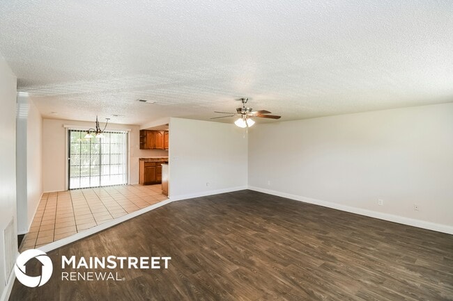 Photo - 2887 Gatling Blvd