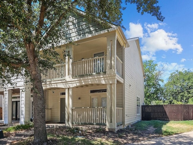 Building Photo - 10741 Traymore Dr