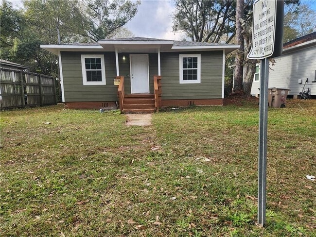 Building Photo - 61 Le Fevre St