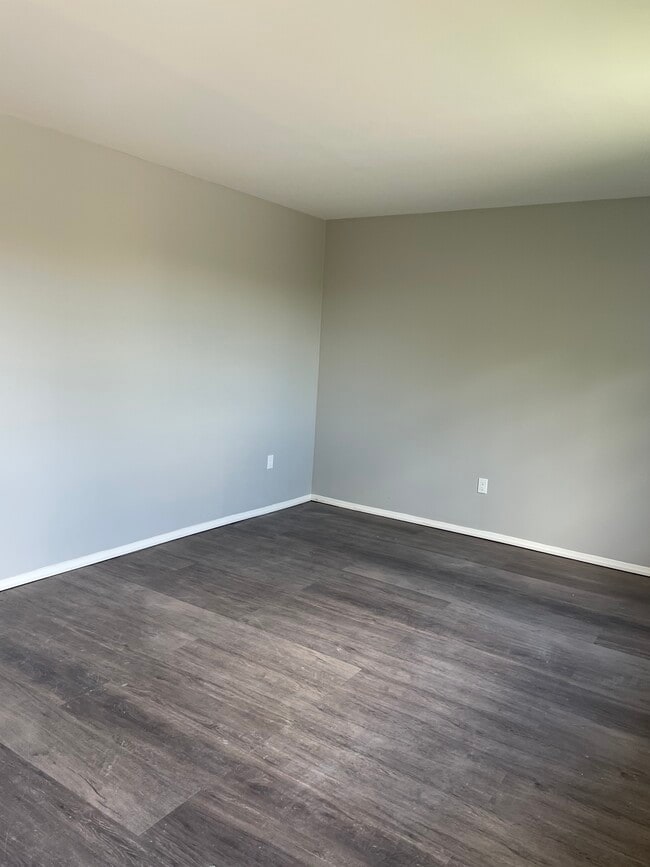 Photo - Wyndham Court Apartments