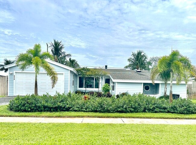 Building Photo - 424 Gulf Rd Rental