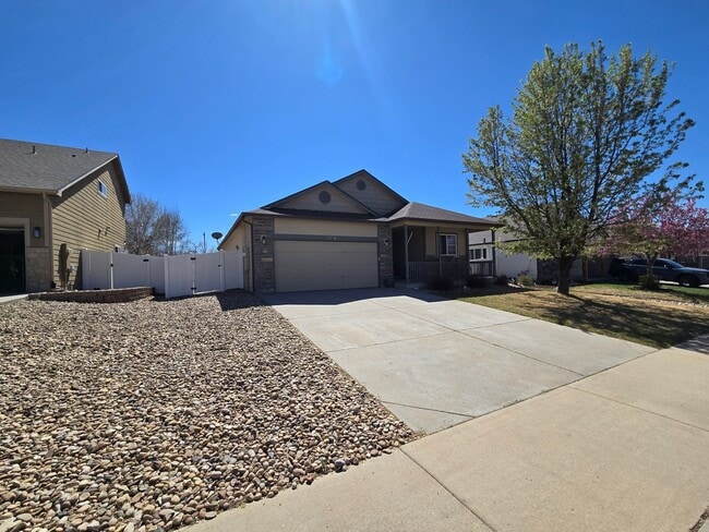 Photo - Spacious 5B/3B with Finished Basement Now Available!