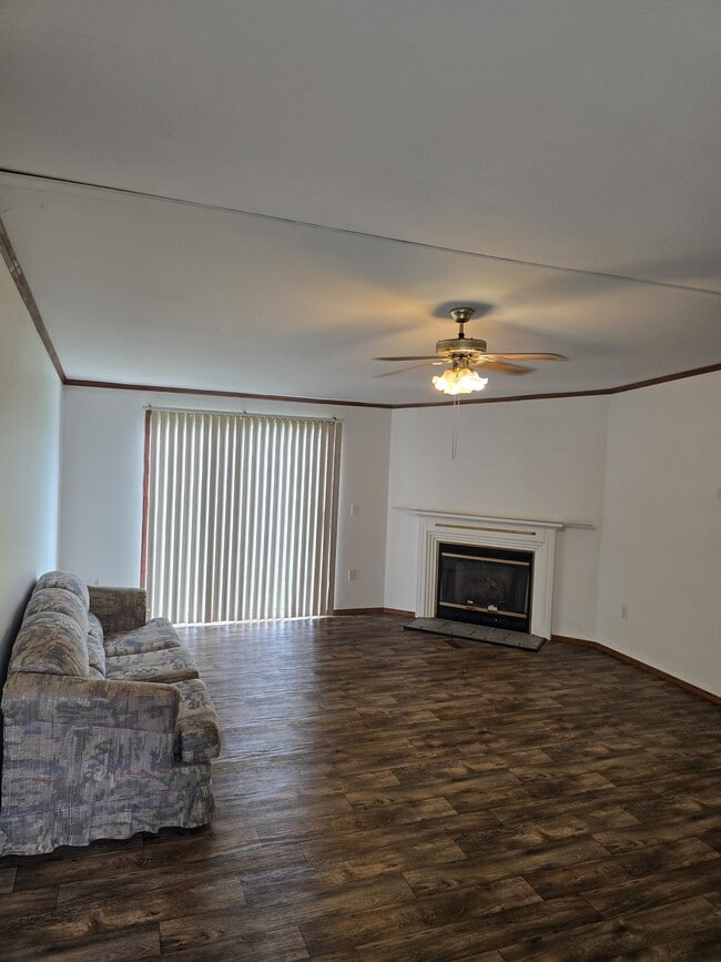 Photo - 1717 Black Rd
