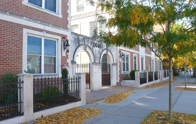 Building Photo - 2440 Massachusetts Ave Unit 8